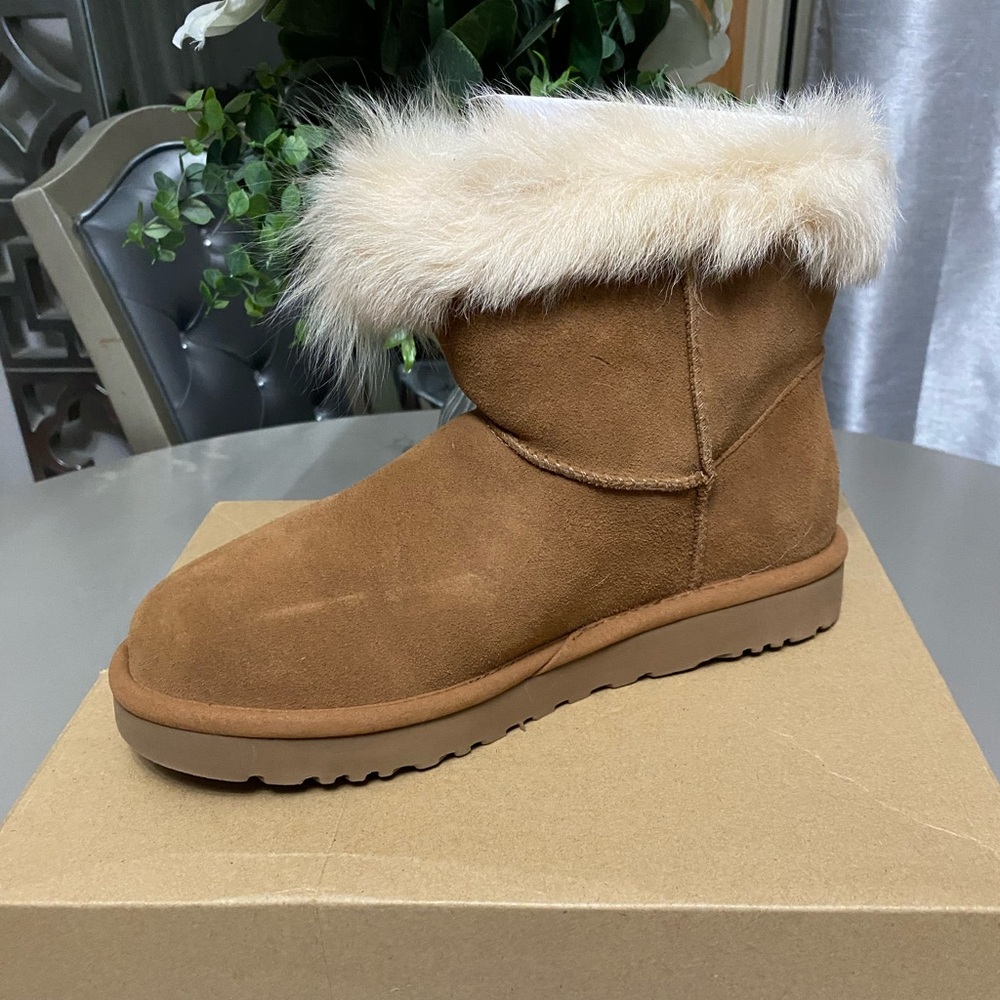 BRAND NEW fur uggs